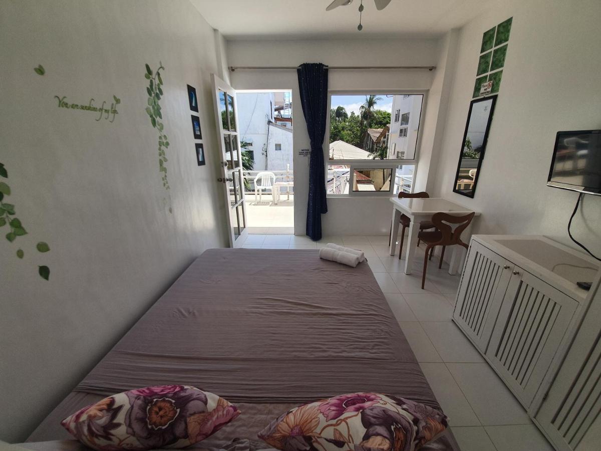 Clubboracay Apartelle Balabag  Exterior photo